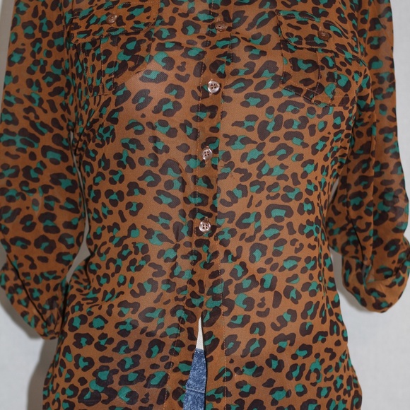 Leopard Crop Top - Picture 8 of 15